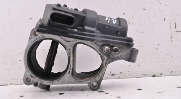 Audi A4 S4 B8 8K Throttle valve 23612B0086