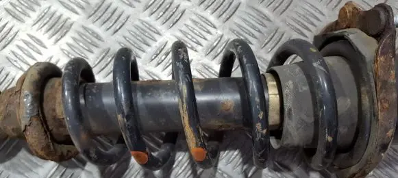 Toyota Avensis T250 Rear coil spring