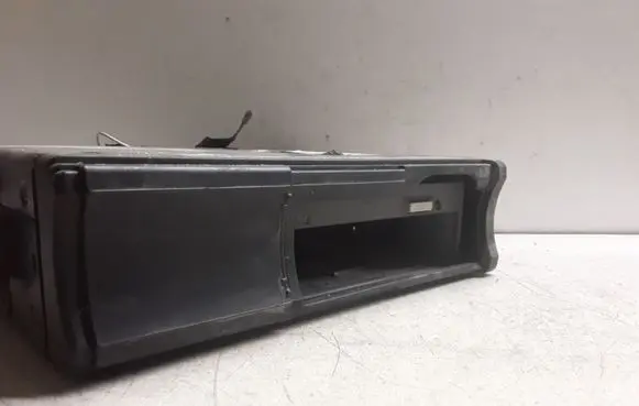 Peugeot 407 CD/DVD changer 9647427980 PU2590A