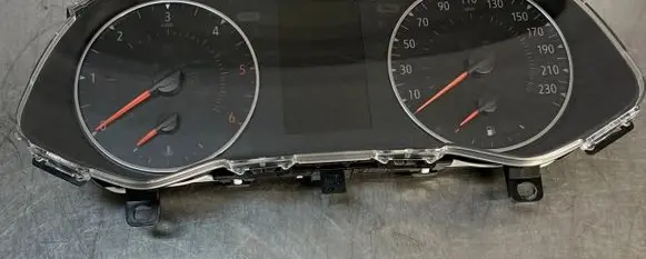 Renault Trafic III (X82) Speedometer (instrument cluster) 