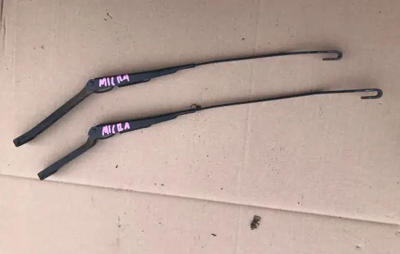 Nissan Micra Front wiper blade arm