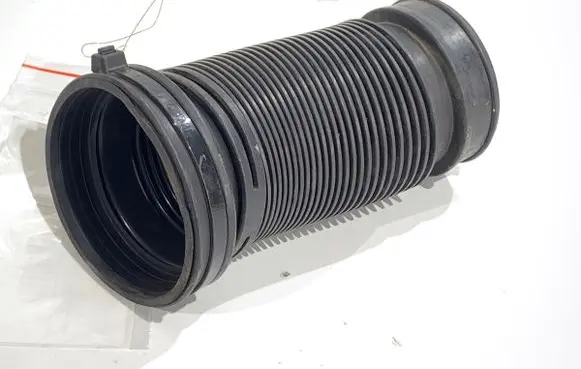 Audi A4 S4 B6 8E 8H Air intake hose/pipe 8D0129627
