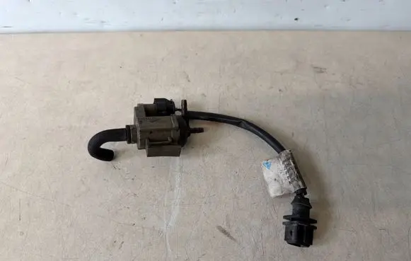 Porsche 911 991 Turbo solenoid valve 7PP906283F 99161294400