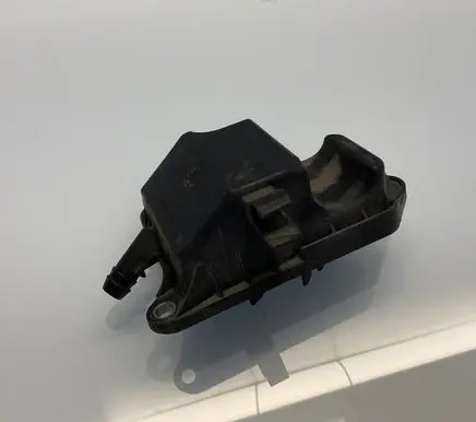 Mercedes-Benz CLS C219 Breather/breather pipe/hose A2720160034 2720160034