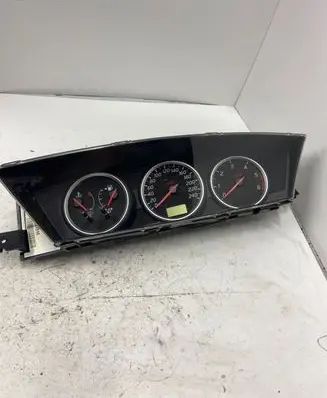 Nissan Primera Speedometer (instrument cluster) AV619 2944880