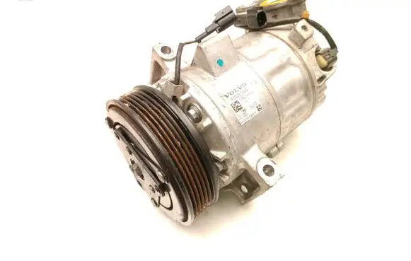 Volvo V40 Air conditioning (A/C) compressor (pump) 32260849