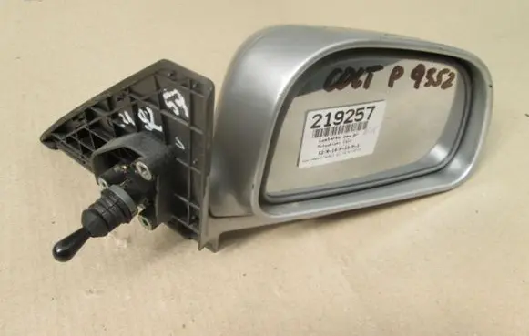Mitsubishi Colt Front door electric wing mirror