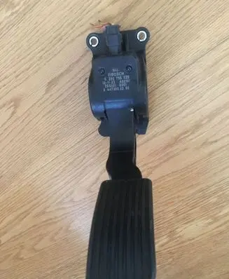 Mercedes-Benz Sprinter W906 Accelerator throttle pedal 0280755025 A4473000200