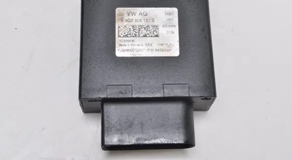 Skoda Octavia Mk4 Fuel pump relay 5Q0906121S