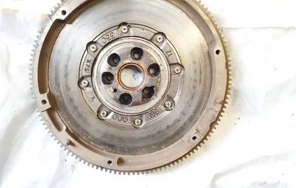 Volkswagen PASSAT B6 Flywheel 00019612330