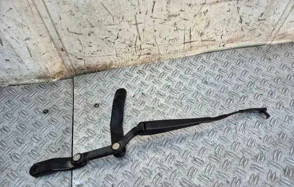 Mercedes-Benz E C207 W207 Front wiper blade arm A2078200744