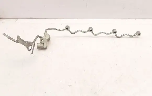 Toyota RAV 4 (XA40) Fuel return line/hose 