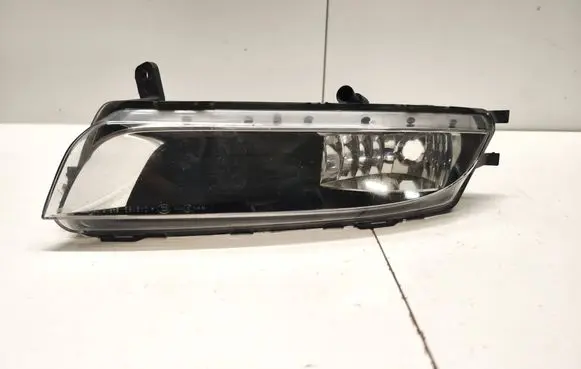 Volkswagen PASSAT CC Front fog light