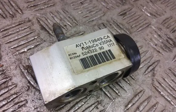 Ford Ecosport Air conditioning (A/C) expansion valve av1119849ca