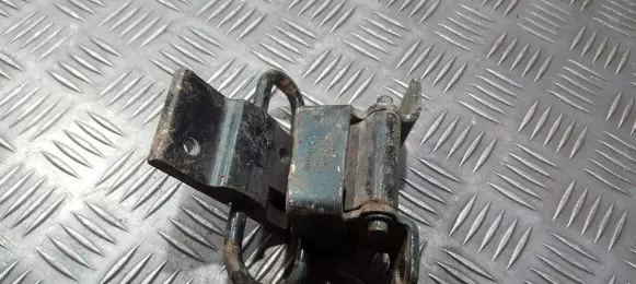 Audi A4 S4 B5 8D Rear door lower hinge 4A0833412
