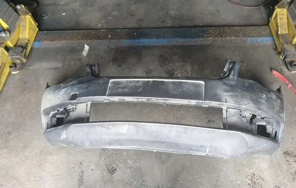 Skoda Superb B6 (3T) Front bumper