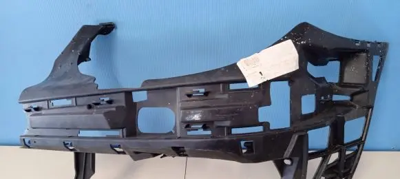 Mercedes-Benz E W211 Front bumper mounting bracket A2118800352