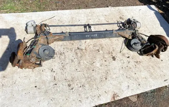 Volkswagen PASSAT B5.5 Rear axle beam 