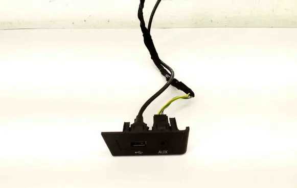 Skoda Rapid (NH) AUX in-socket connector 5JC035726