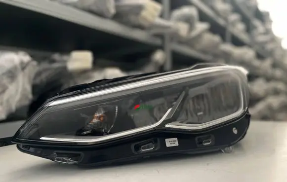 Volkswagen Golf VIII Headlight/headlamp 5H1941005C
