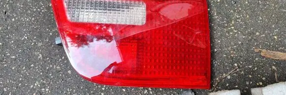 Hyundai Genesis Tailgate rear/tail lights 251612