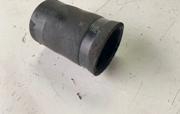 Toyota Avensis T270 Intercooler hose/pipe