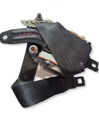 Honda Civic Front seatbelt 050907 045506