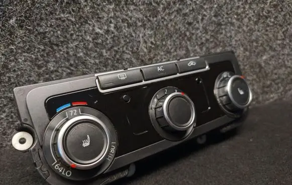 Volkswagen Eos Climate control unit 3C8907336AJ