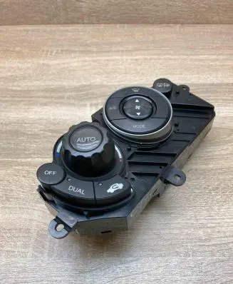 Honda Civic Climate control unit 79600SMGE5 06W40E02