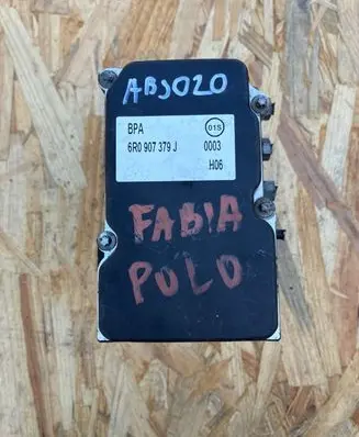 Skoda Fabia Mk2 (5J) ABS Pump 6R0907379J
