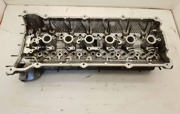 BMW 3 E36 Engine head 1738400