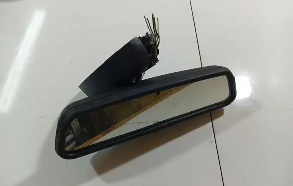 Rear view mirror (interior)