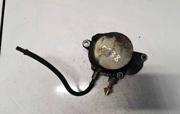 Opel Zafira B Vacuum pump