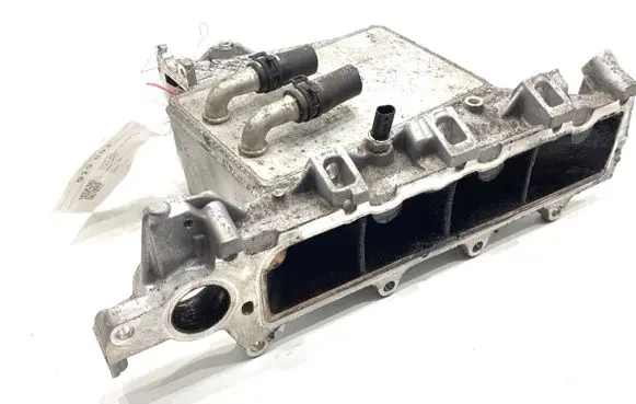 Volkswagen PASSAT B8 Intercooler radiator 04L129766BK