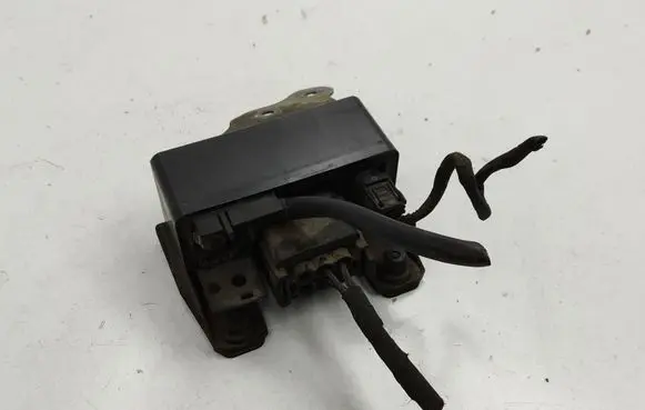 Mercedes-Benz C W203 Glow plug pre-heat relay