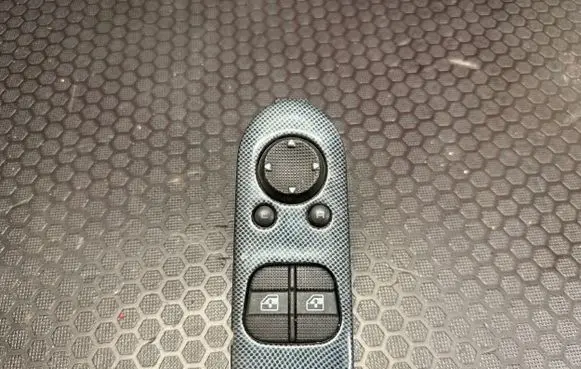 Seat Alhambra (Mk1) Electric window control switch 7M0867255M XM2YA17167