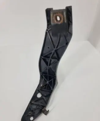 Audi A4 S4 B6 8E 8H Front bumper mounting bracket 8E0821137B