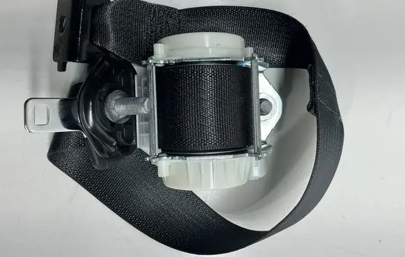 Cadillac Escalade IV Rear seatbelt 33035173