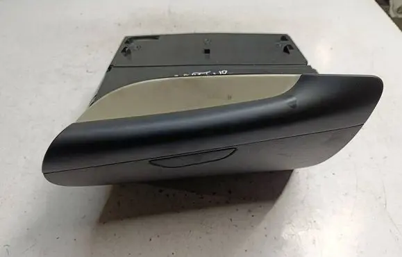 Renault Captur Glove box 685003033RS5 685003033R