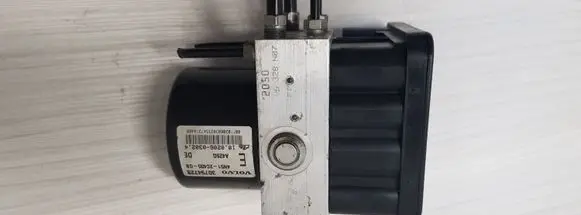 Volvo V50 ABS Pump A426G 30794728 V6328N07