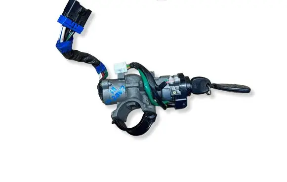 KIA Carens II Ignition lock 