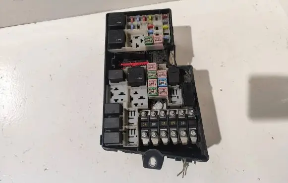 Volvo V50 Fuse box set 8688040 518818000