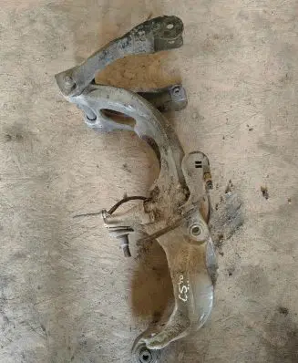 Citroen C5 Front wheel hub spindle knuckle 9661544680