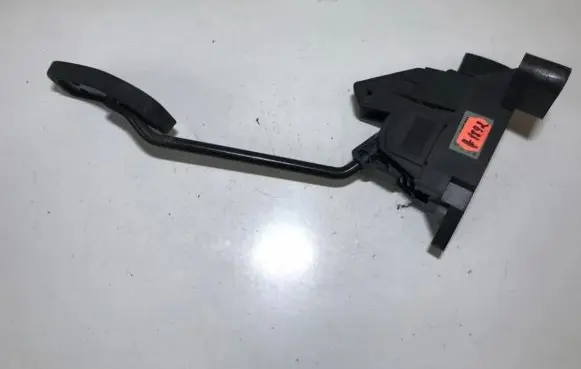 Opel Zafira A Accelerator throttle pedal 0281002299 90581216