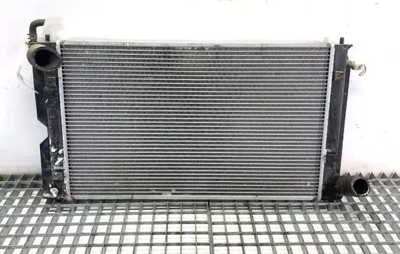 Toyota Avensis T250 Coolant radiator