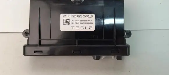 Tesla Model S Rear brake EMF control unit/module 1030925-00-A