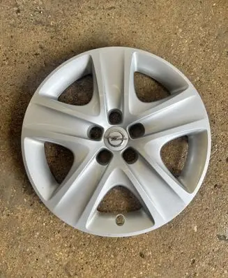 Opel Zafira C R16 wheel hub/cap/trim 461088395 13267806 13267807