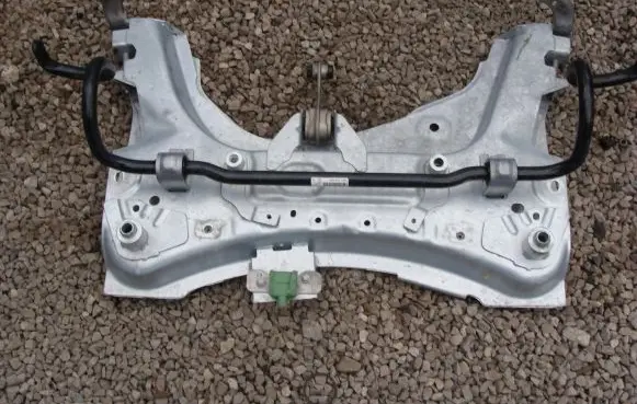 Renault Captur Front axle beam 