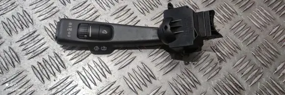 Volvo V50 Indicator stalk 17D770