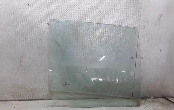 KIA Carens II Rear door window glass
